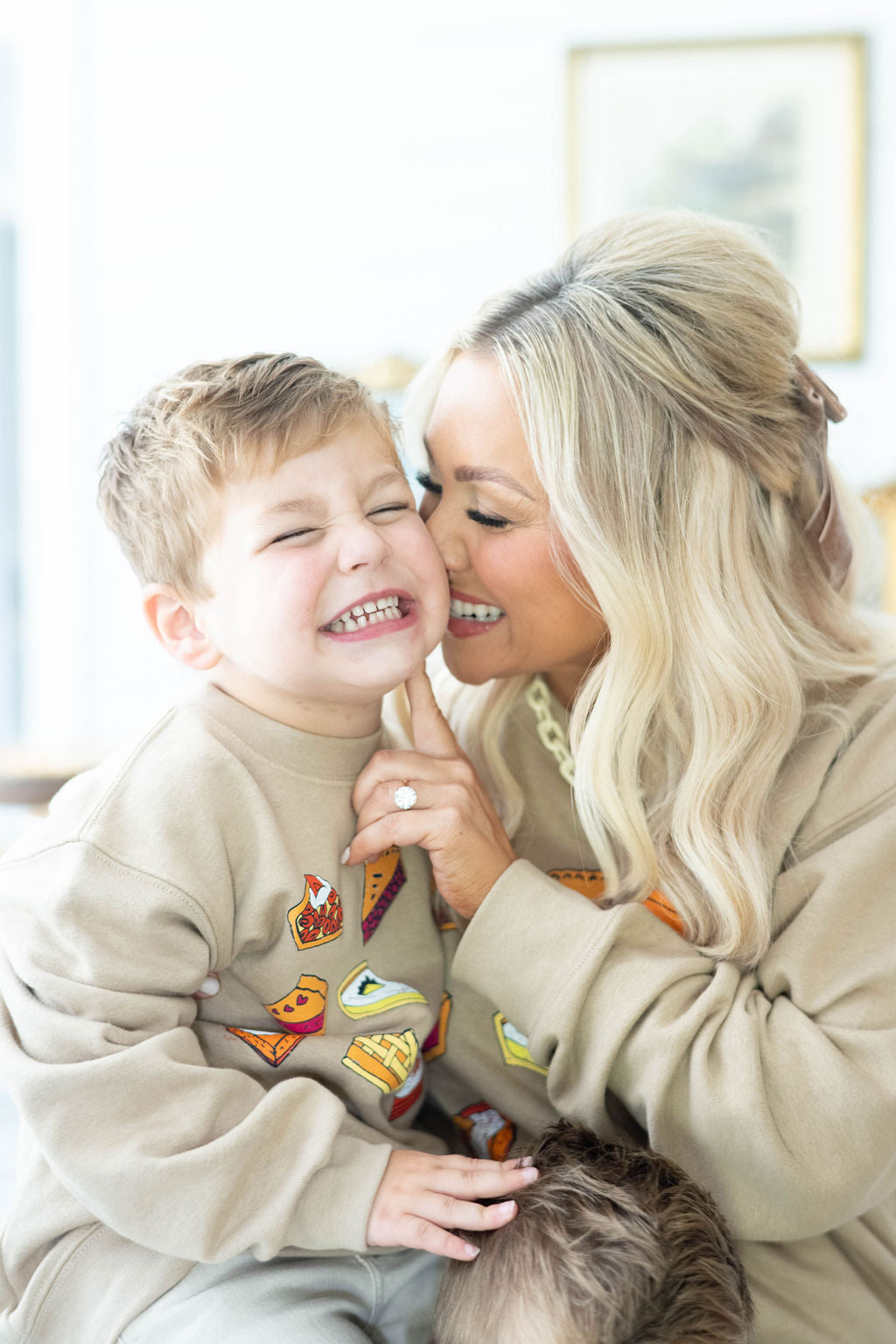 Kid’s Sweetie Pie Sweatshirt in Toasted Almond