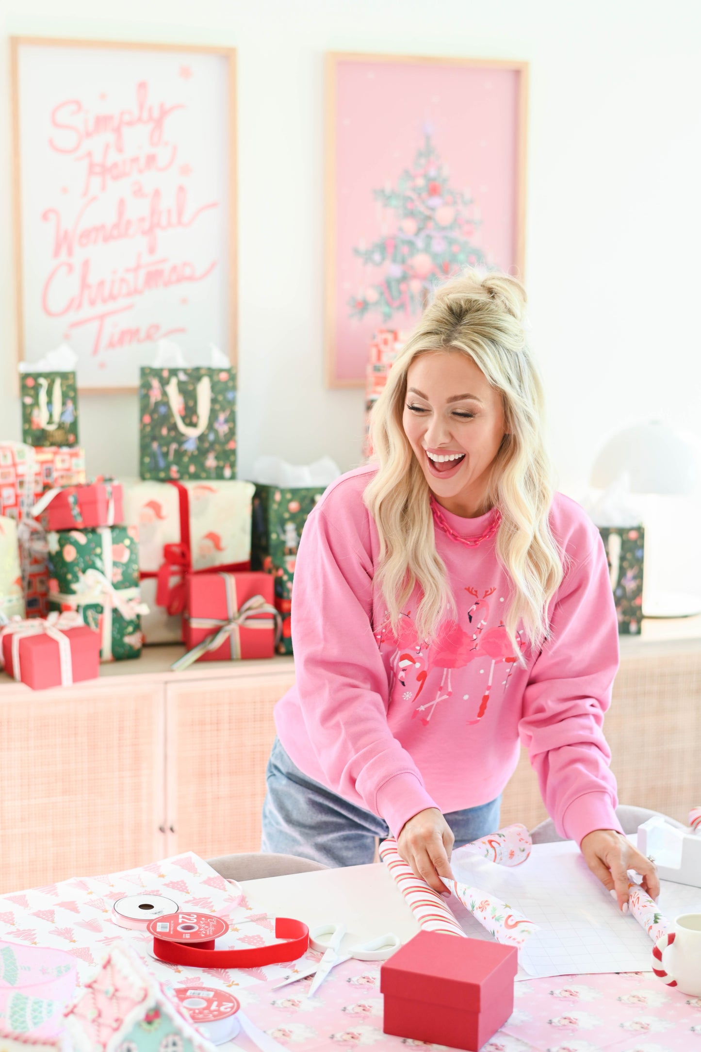 Fa-La-La Mingo Sweatshirt in Bubblegum Pink
